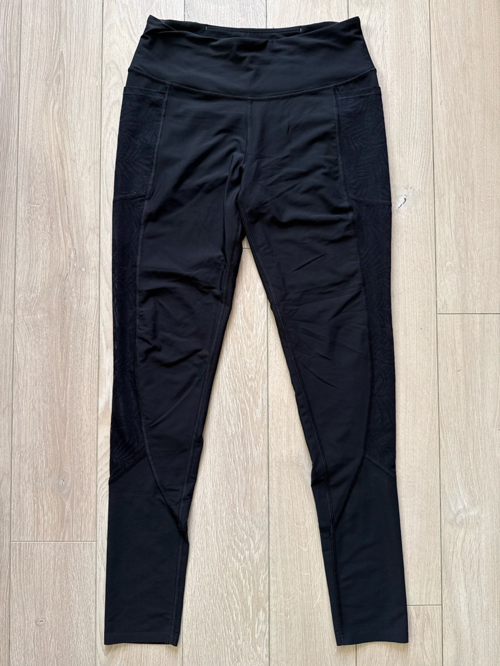 Victoria’s Secret Sport Total Knockout Tight Black Mesh Leggings Women’s Size M